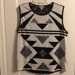 Large express shirt with lace back